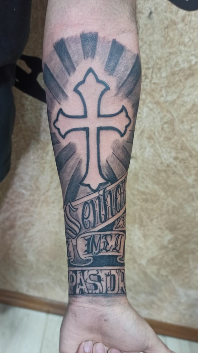 Tatuagem de letras