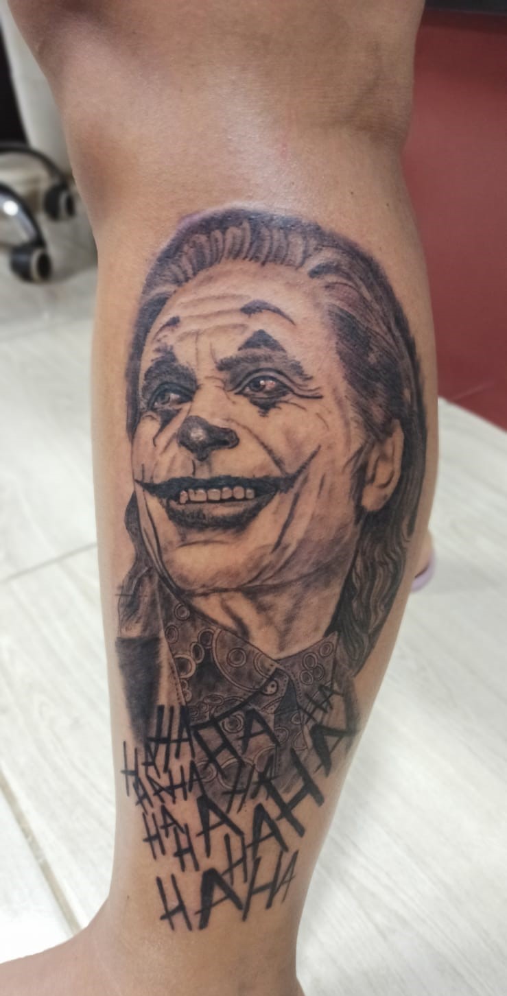Tatuagem preto e cinza realismo