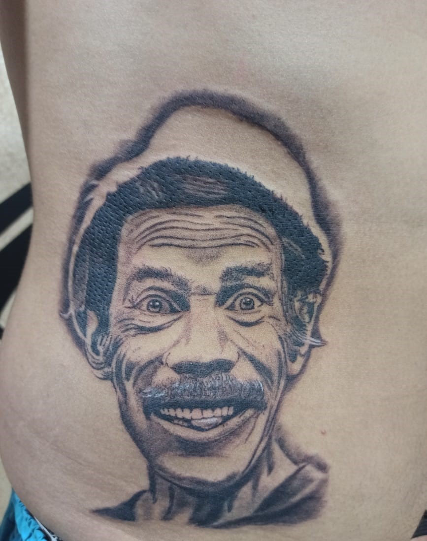 Tatuagem preto e cinza realismo
