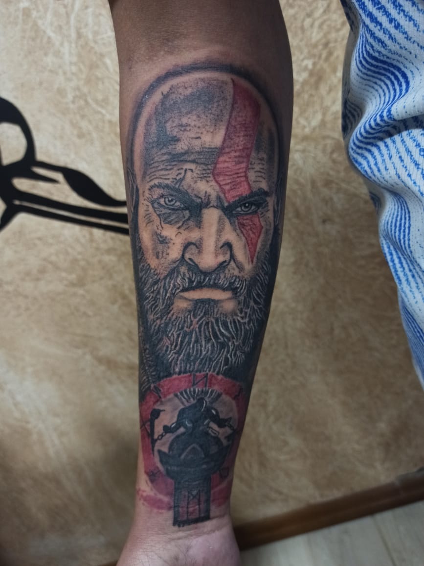 Tatuagem preto e cinza realismo